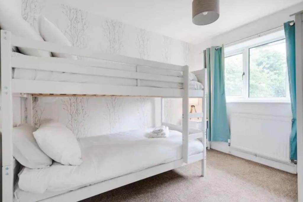 Vila Newly Renovated House Near Trafford Centre Manchester Exteriér fotografie