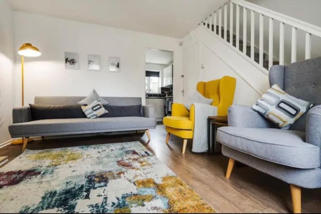 Vila Newly Renovated House Near Trafford Centre Manchester Exteriér fotografie